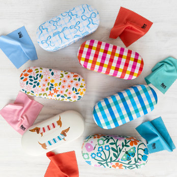 sunglasses case & cleaning cloth - sausage dog
