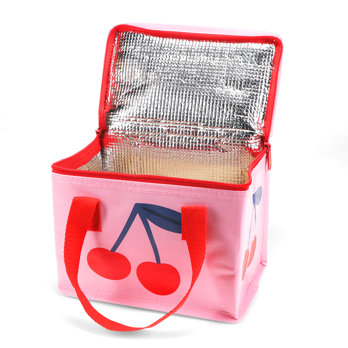 isolierte snacktasche - cherry