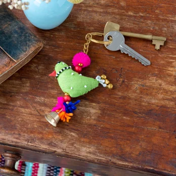 porte-clés perroquet en tissu vert porte-clés perroquet en tissu vert