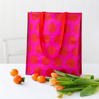 shopping bag - red on pink spotlight