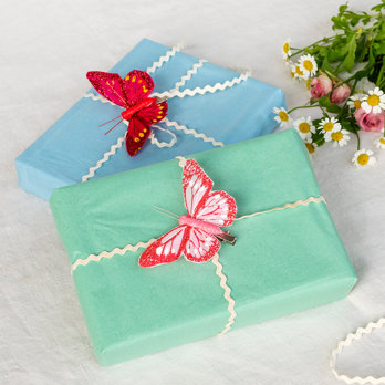 feather butterfly clip-on decorations (set of 4) - 8.5cm x 5cm