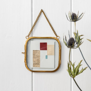 cadre suspendu arrondi en laiton 10x10cm