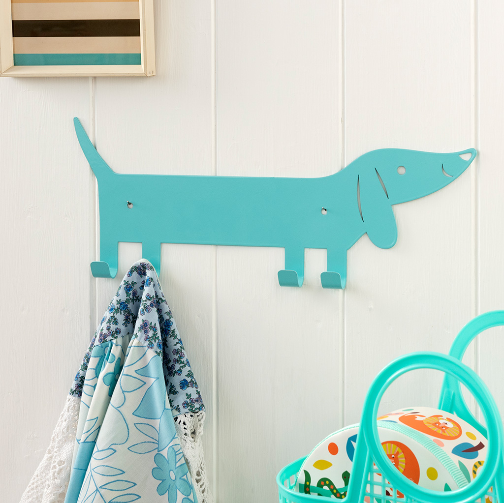 metal wall hanger - sausage dog