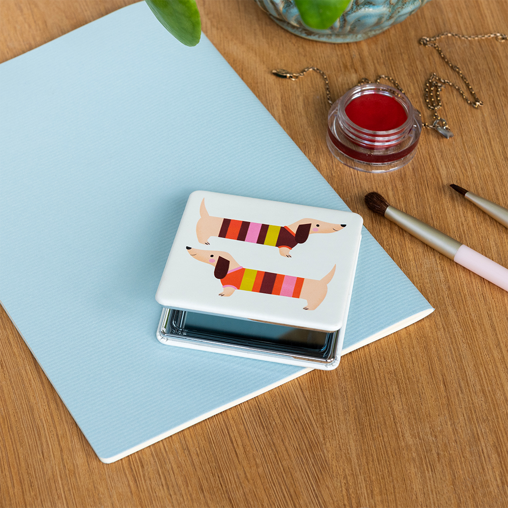 square pocket mirror - sausage dog