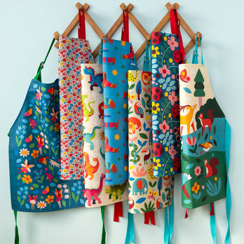 wipeable cotton children's apron - ladybird