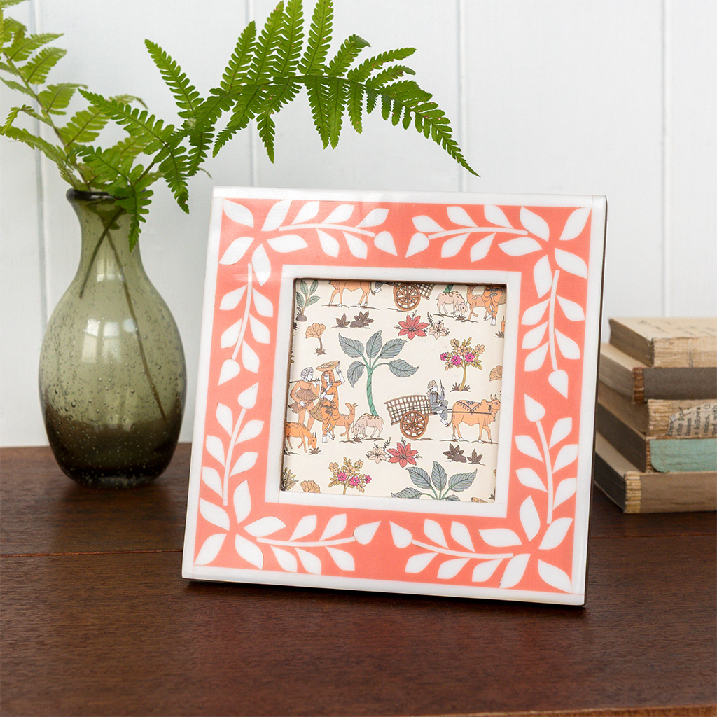 square resin picture frame (9cm x 9cm) - pink
