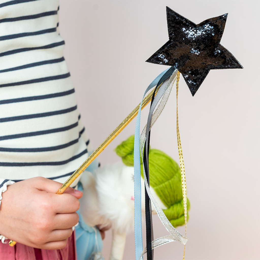 glitter wand - black star