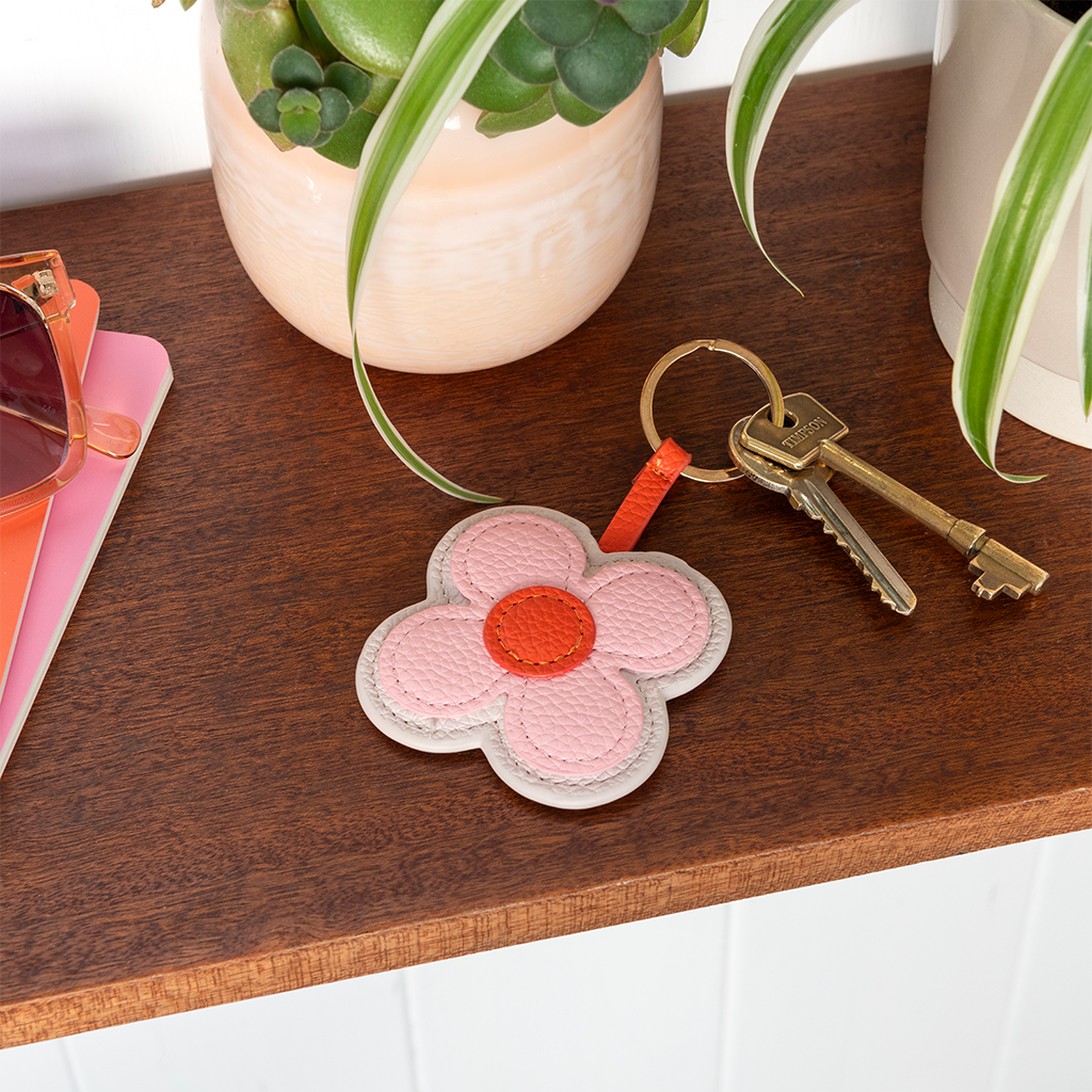 faux leather keyring - pink daisy
