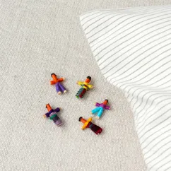 mini poupée anti-soucis (individuelle) mini poupée anti-soucis (individuelle)