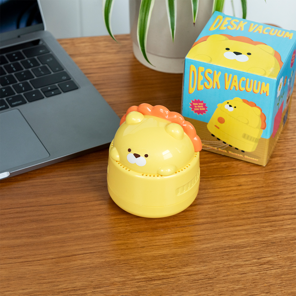 desk vacuum - lion