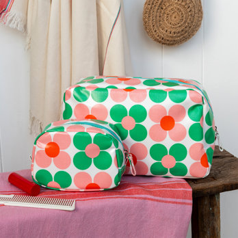 makeup bag - pink and green daisy