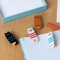 mini wooden pegs (set of 4) - cats mini wooden pegs (set of 4) - cats