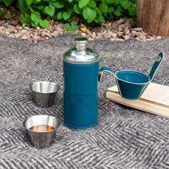 flasque chasseur avec 2 tasses 220ml- spirit of adventure flasque chasseur avec 2 tasses 220ml- spirit of adventure