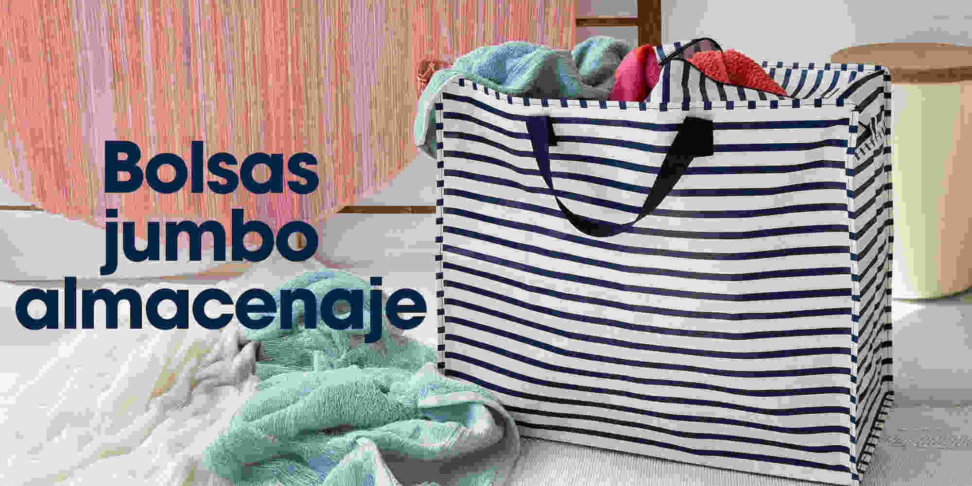 Una gran bolsa de almacenamiento a rayas con asas