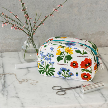 makeup bag - wild flowers