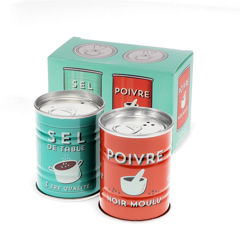 tin salt and pepper shakers - sel and poivre 
