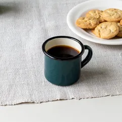 espressotasse aus emaille 150ml - dunkelgrün espressotasse aus emaille 150ml - dunkelgrün