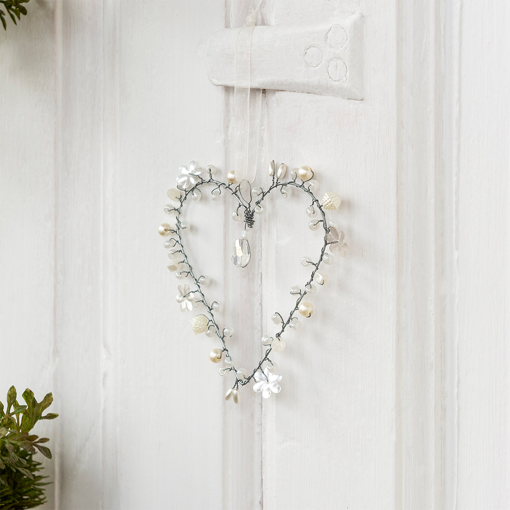 handmade beaded heart decoration (7x8cm) - white