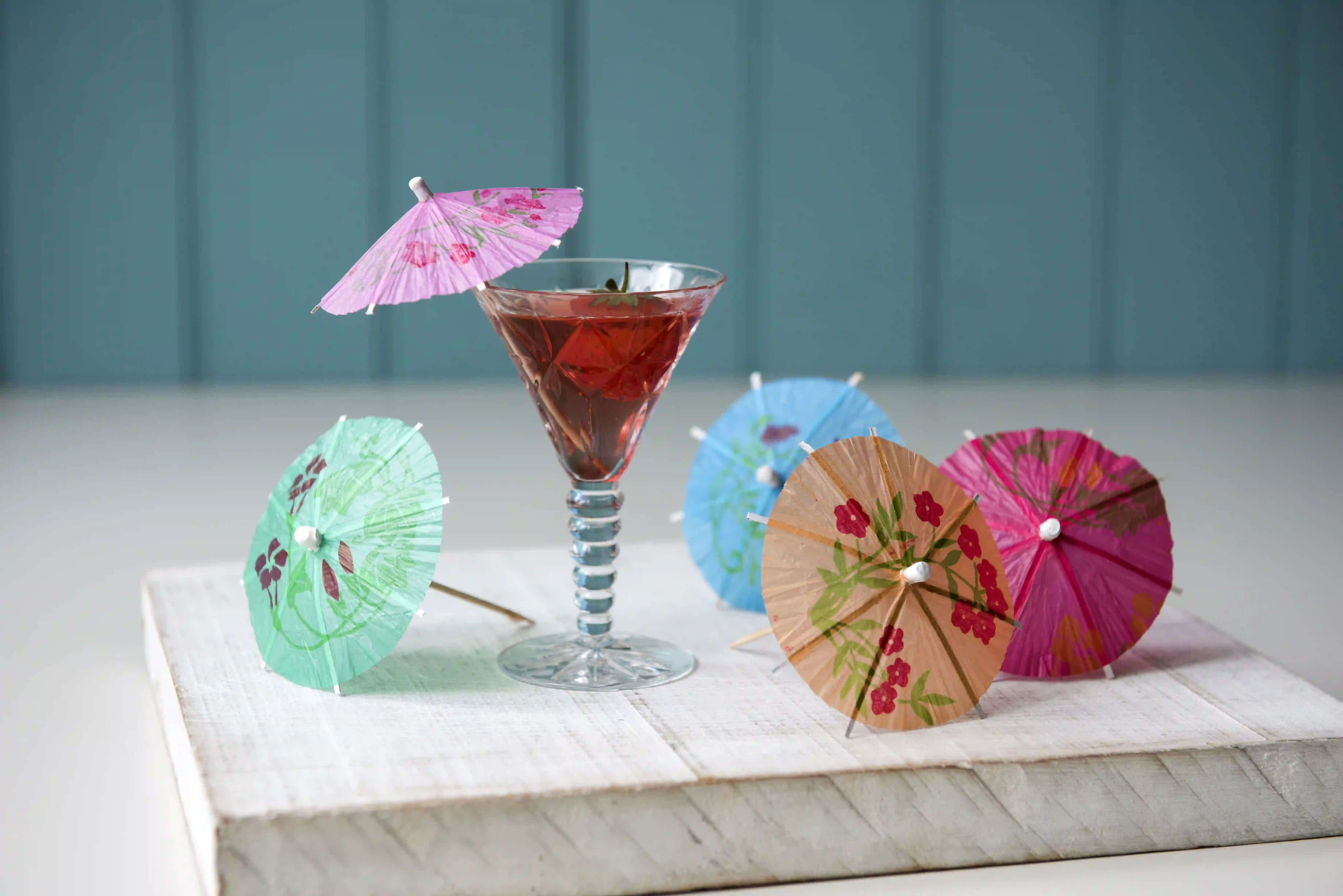 set 24 cocktail parasols