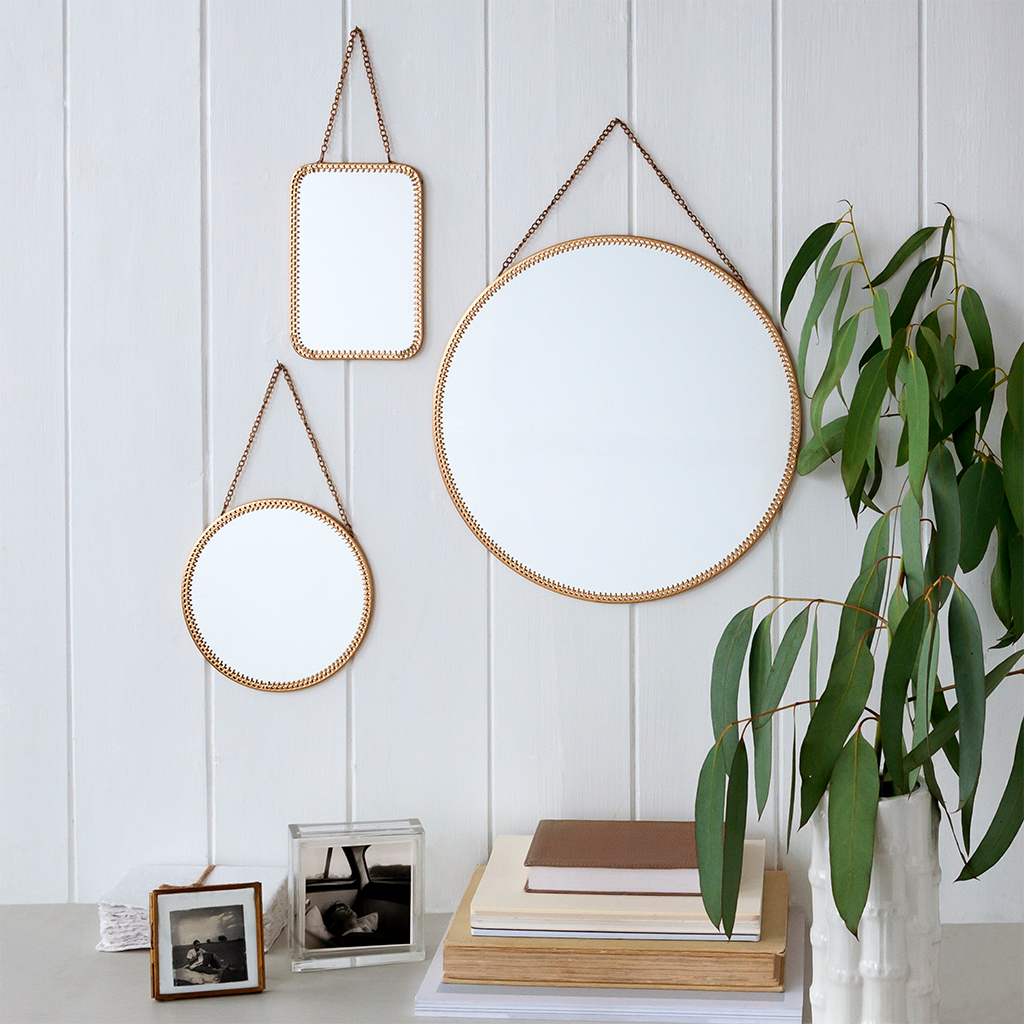 rectangular hanging mirror (29cm x 19cm) - gold tone