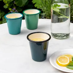 trinkbecher aus emaille 300ml - dunkelgrün trinkbecher aus emaille 300ml - dunkelgrün