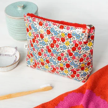 wash bag - tilde wash bag - tilde