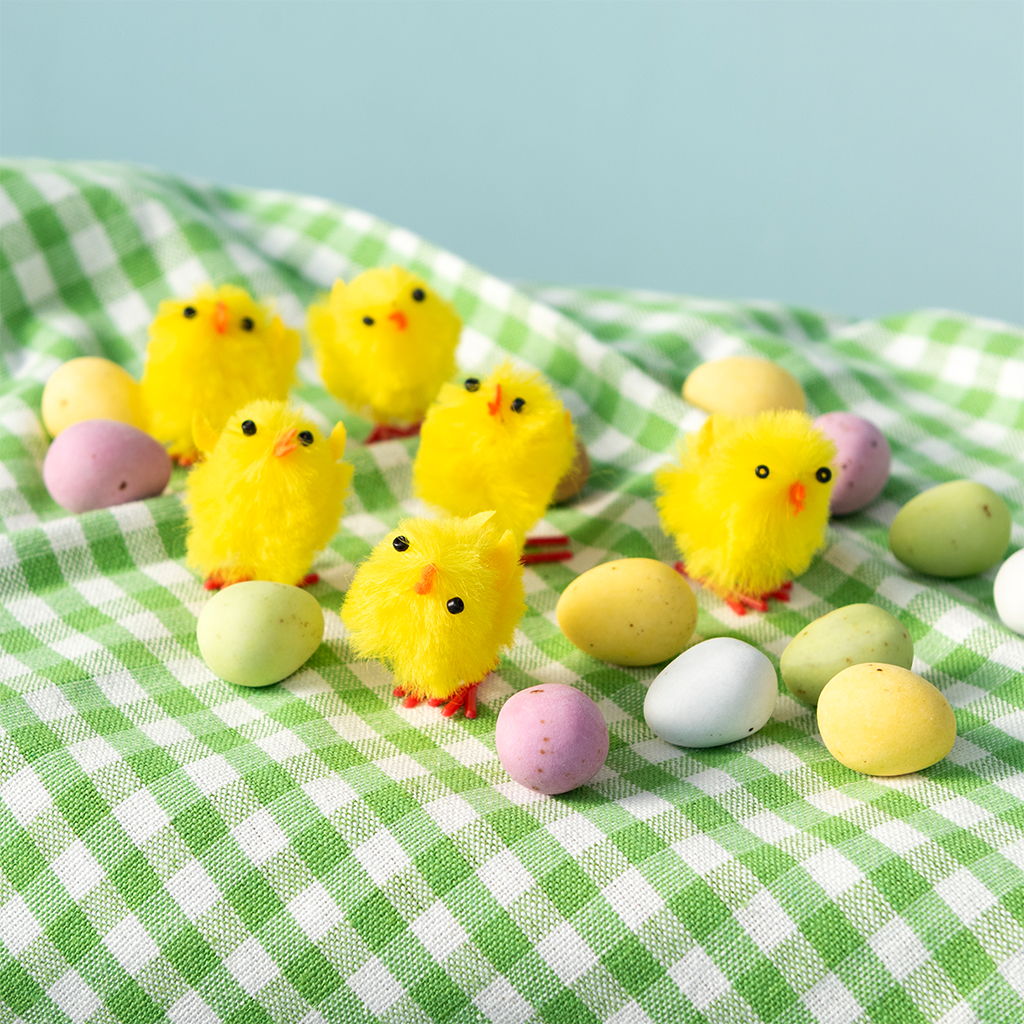 flauschige oster-dekorationen (6-er set) - mini-küken