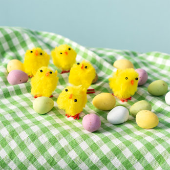 flauschige oster-dekorationen (6-er set) - mini-küken