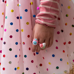 cute rings in a heart box (set of 8)