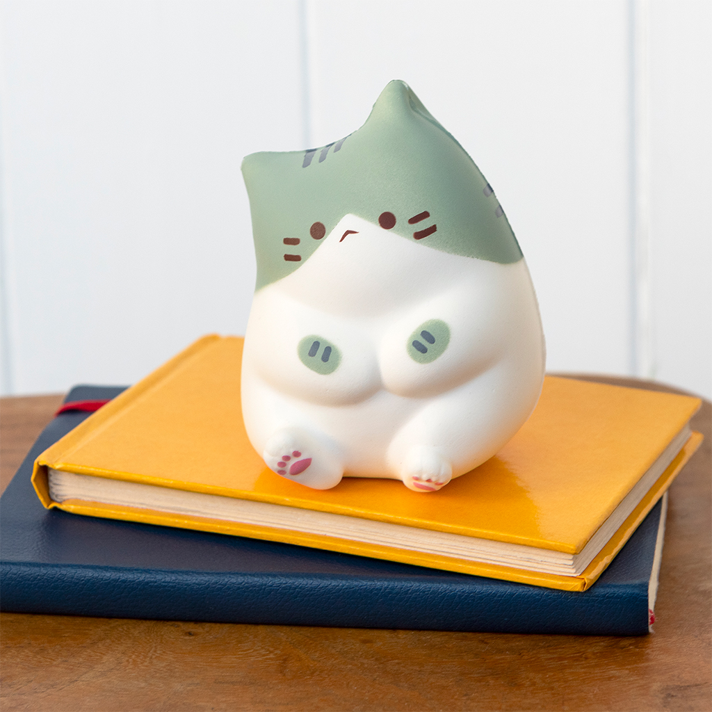 squidgy stress toy - sitting cat