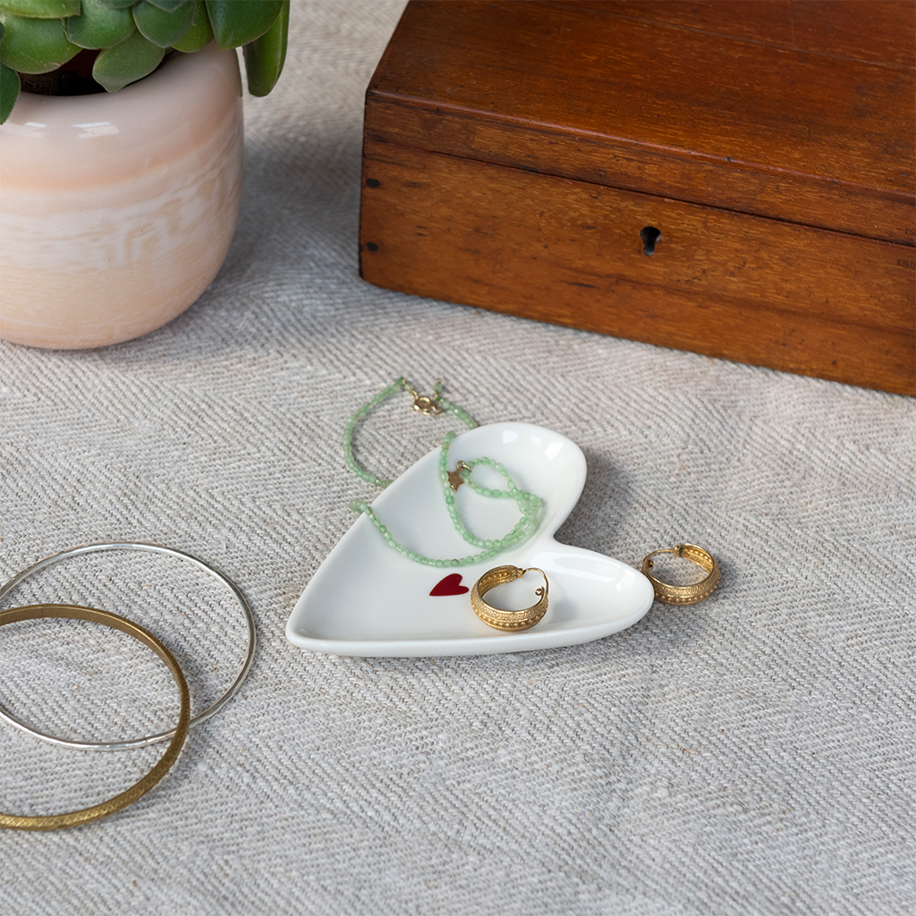 glossy ceramic trinket dish - heart