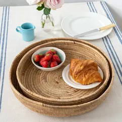 round water hyacinth trays (set of 2) round water hyacinth trays (set of 2)