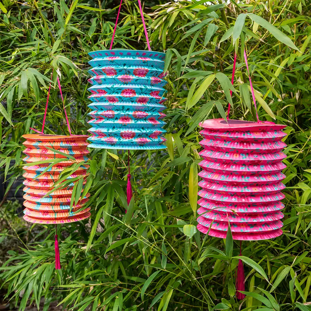 set of 3 decorative paper lanterns