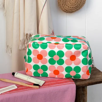 wash bag - pink and green daisy wash bag - pink and green daisy