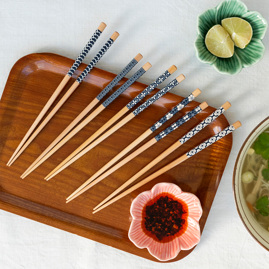essstäbchen aus holz (packung mit 5 paaren) - wagara-muster