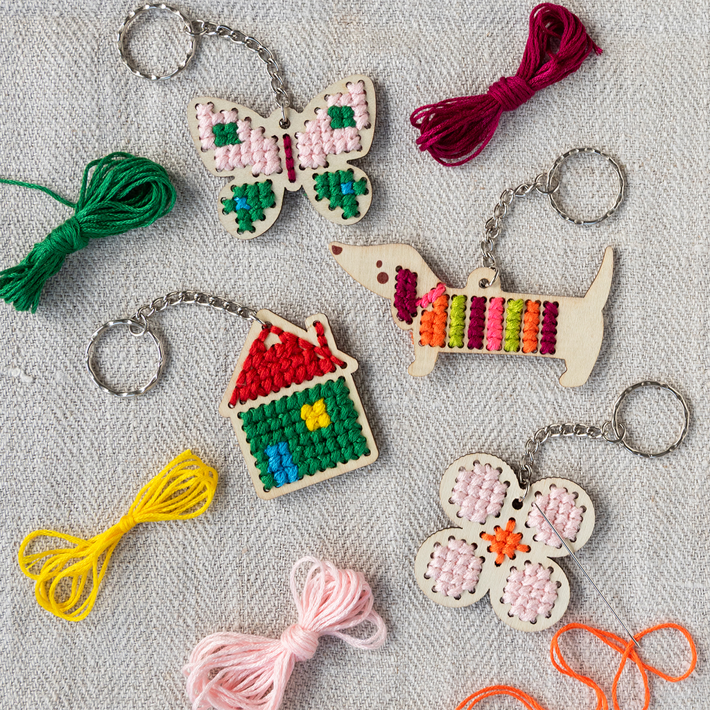 stitch your own wooden keyring - house