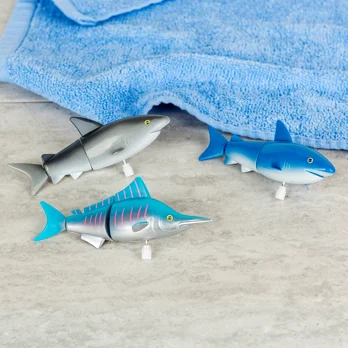 wind-up toy - swimming fish (assorted) wind-up toy - swimming fish (assorted)