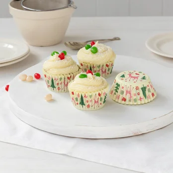 cupcake cases (pack of 50) - 50s christmas  cupcake cases (pack of 50) - 50s christmas