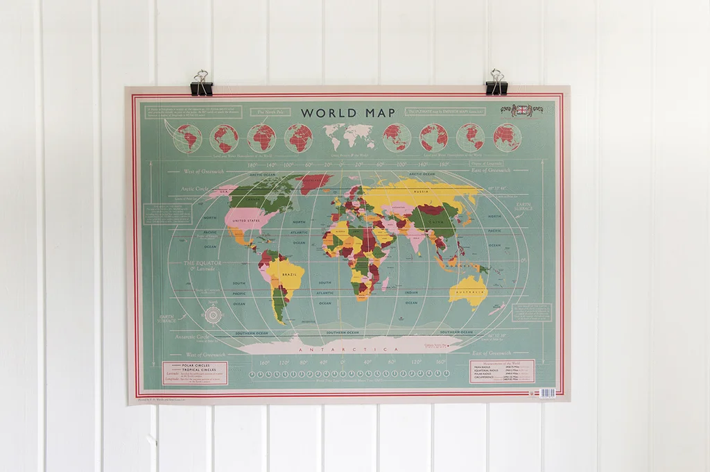 feuilles de papier cadeau - world map