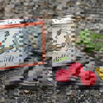 catapult toy with 4 foam balls