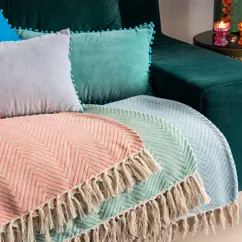 large herringbone throw (225 x 150 cm) - coral