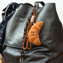 charm de sac en peluche - monsieur croissant