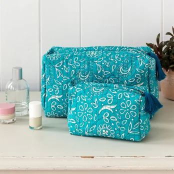 quilted wash bag - radhika quilted wash bag - radhika