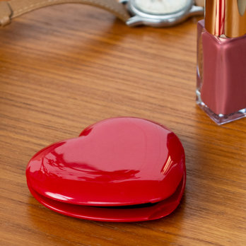 pocket mirror - red heart