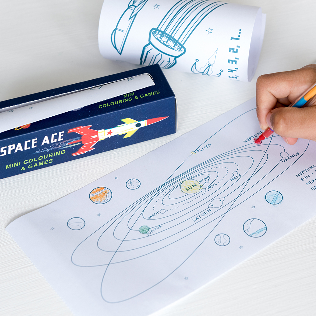 mini jeux et coloriage space age