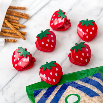 bag clips (set of 6) - strawberry