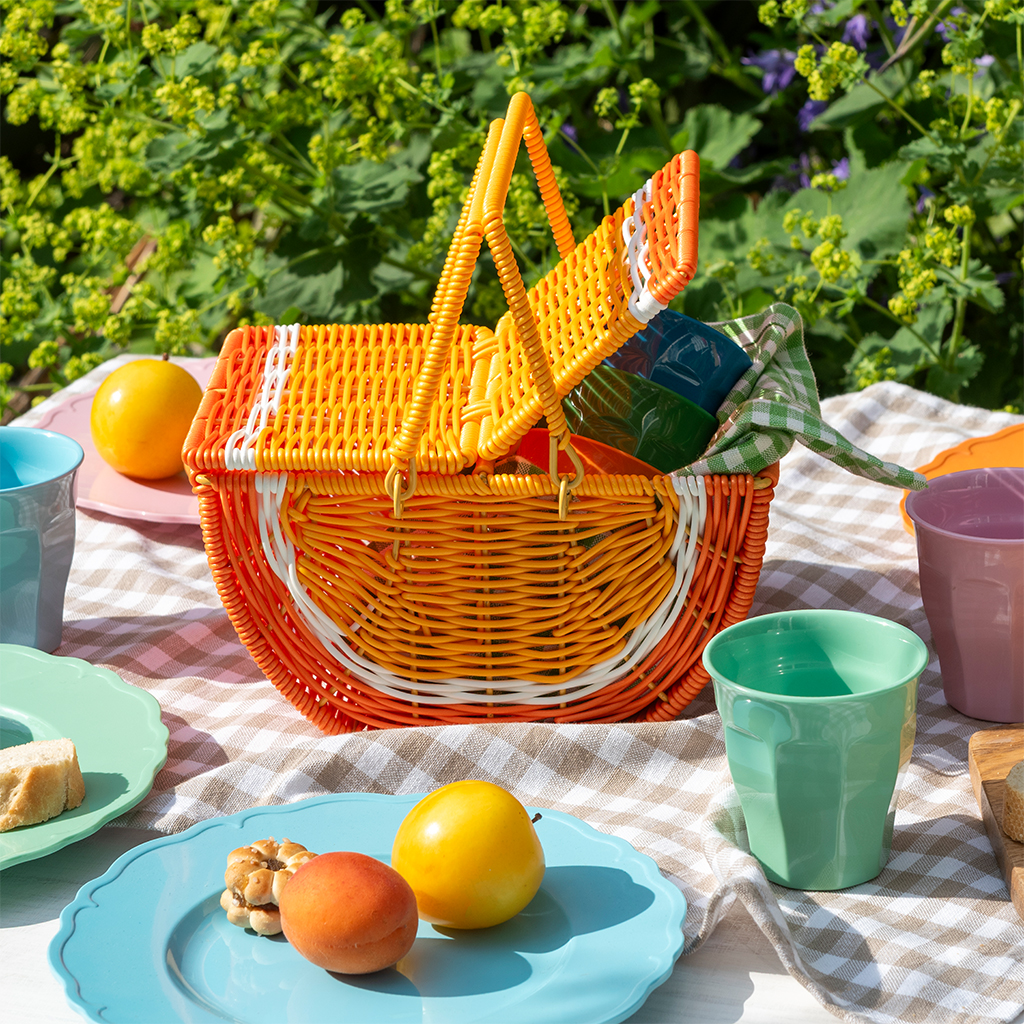 petit panier de fruits pour pique-nique - orange