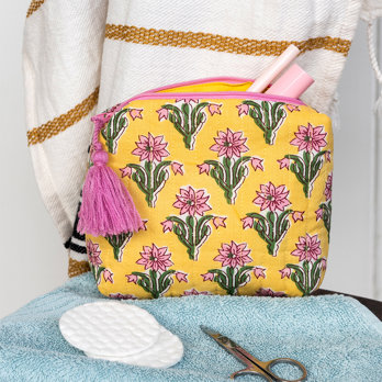 makeup bag - chandani