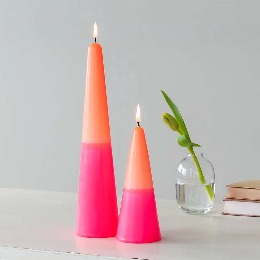 vela pequeña en forma de cono de dos colores - rosa-naranja
